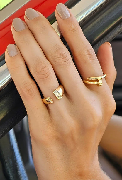 MODERN ADJUSTABLE ZIRCONIA RING