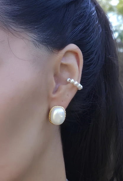 CLASSIC LARGE PEARL EARRINGS