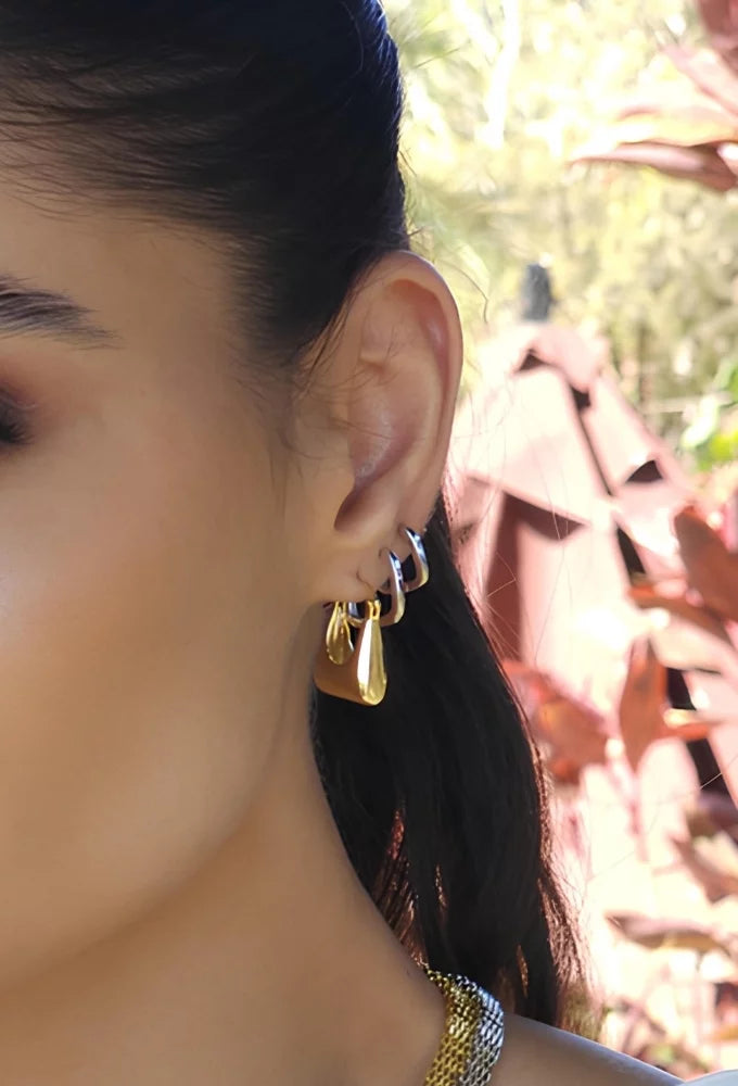 GEOMETRIC HOOP EARRINGS