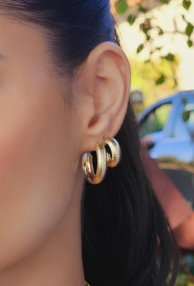 PAIR OF TEXTURED STUD HOOP EARRINGS