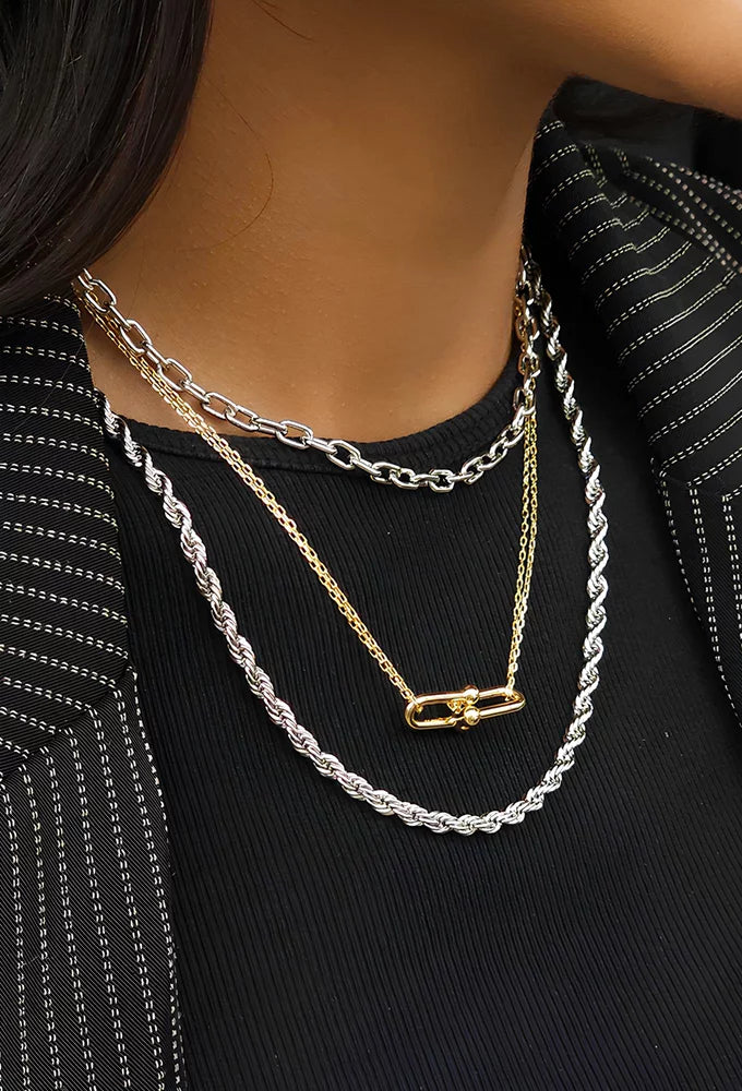 DOUBLE LINK PENDANT NECKLACE