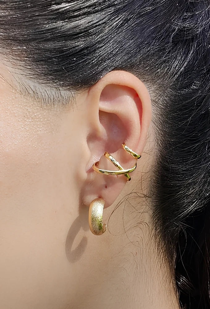 TEXTURED HOOP EARRINGS